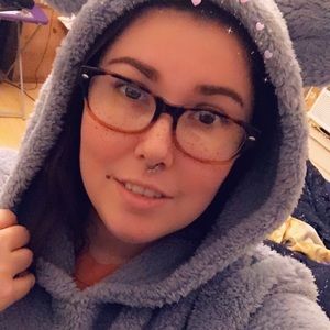 Meet your Posher, Victoria